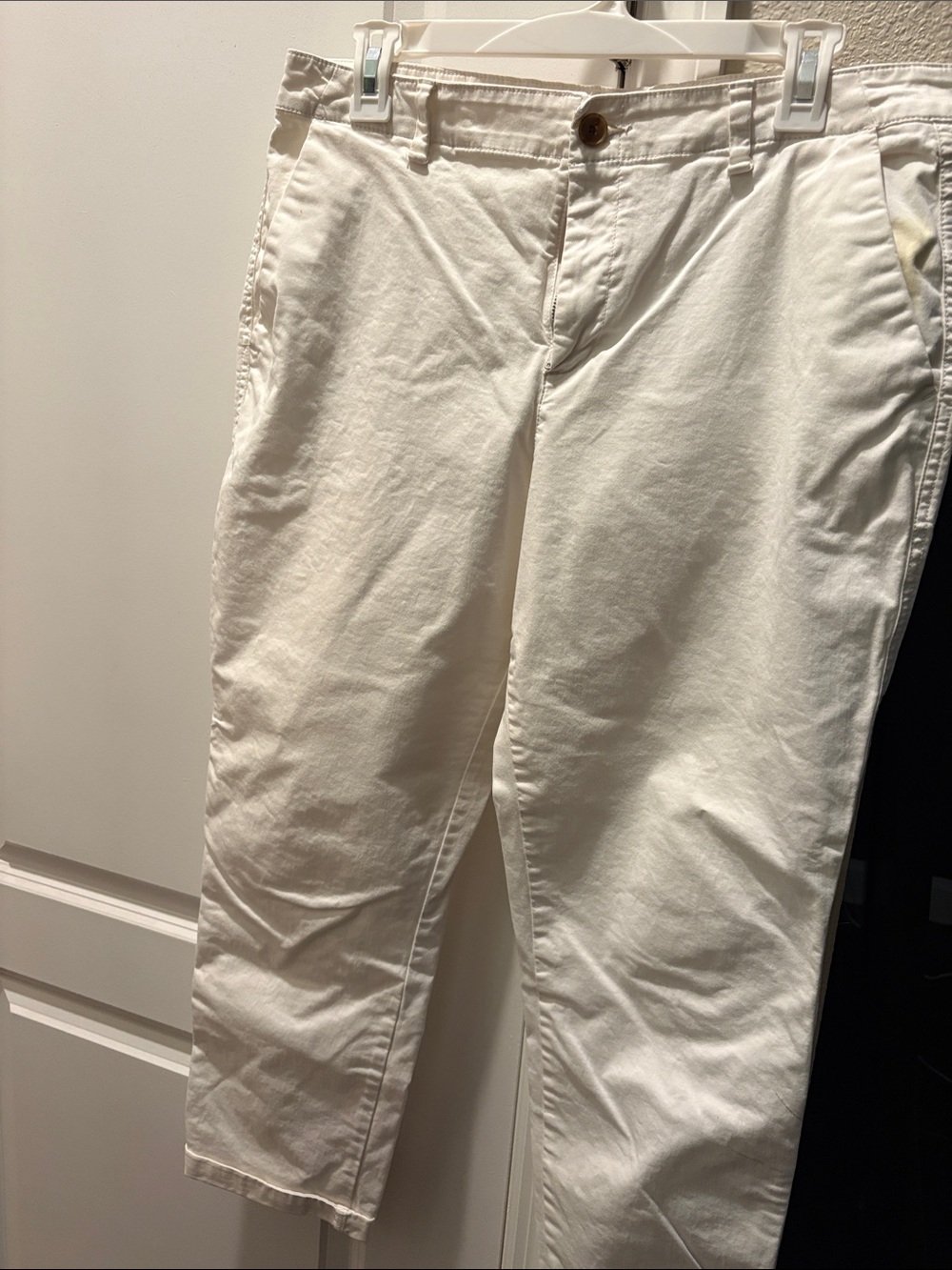 GAP Cream Ankle-Length Straight Pants